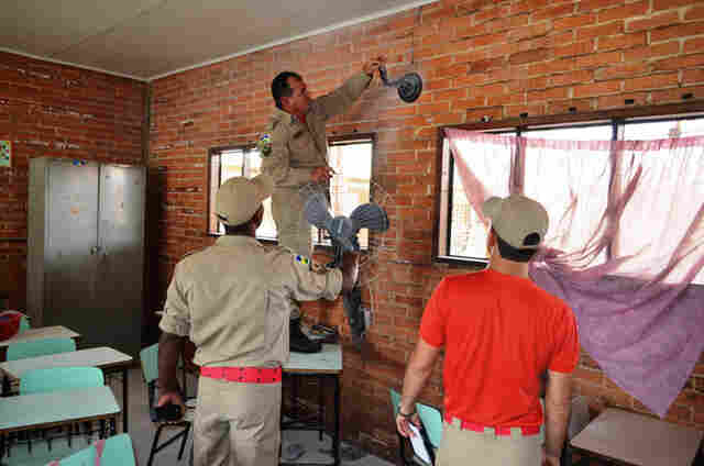 Princípio de incêndio em creche causa pânico e mobiliza Bombeiros