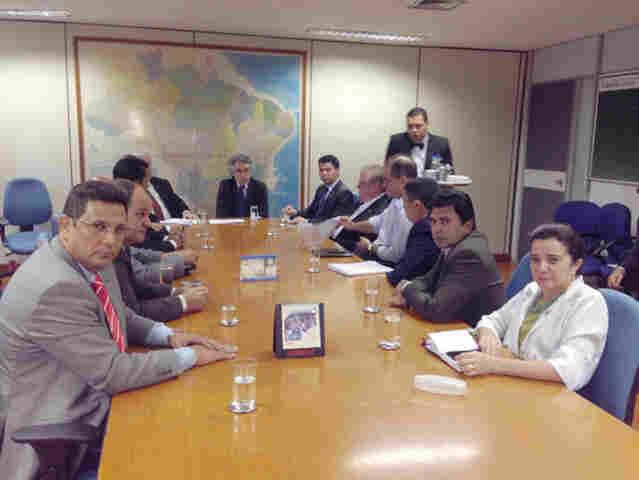 Sindicalistas e parlamentares reclamam do andamento da Transposição em Brasília