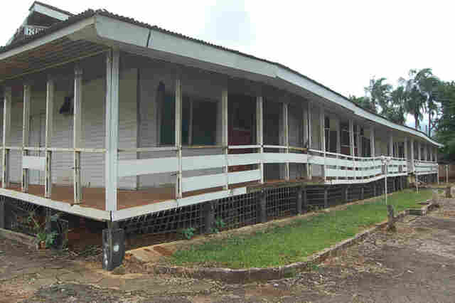 Patrimônio vira ponto de drogas