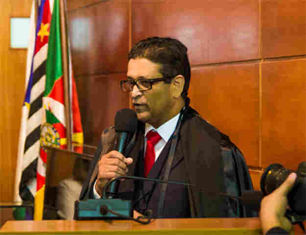 EX-SECRETÁRIO DE CONFÚCIO, CONSELHEIRO DO TCE SUSPENDE TROCA DE VIGILÂNCIA ARMADA POR ELETRÔNICA EM ESCOLAS