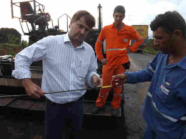 Após conferir trabalho, Acir denuncia má qualidade da restauração da BR-364