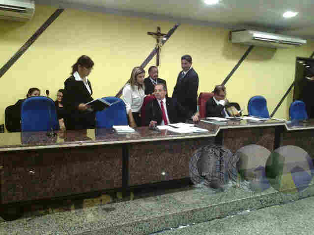 CÂMARA ESTÁ SEM QUÓRUM PARA INICIAR SESSÃO DE CASSAÇÃO