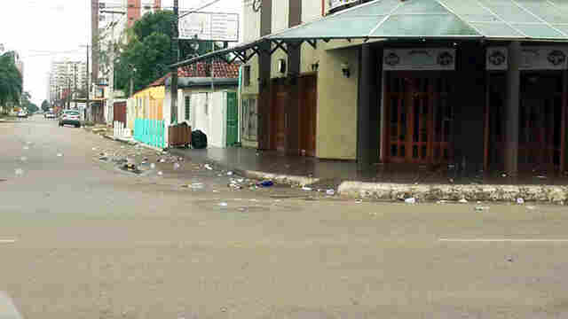 Sujeira deixada pela &#34;balada&#34; incomoda