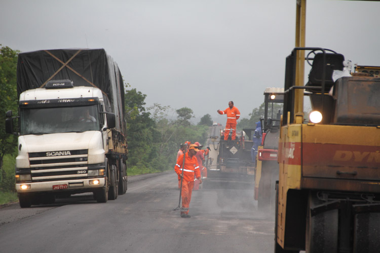 BR-364: Uma restauração cheia de buracos e irregularidades