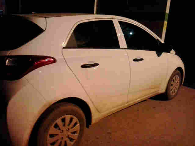 Homem é preso dentro de igreja por suspeita de furto a automóvel