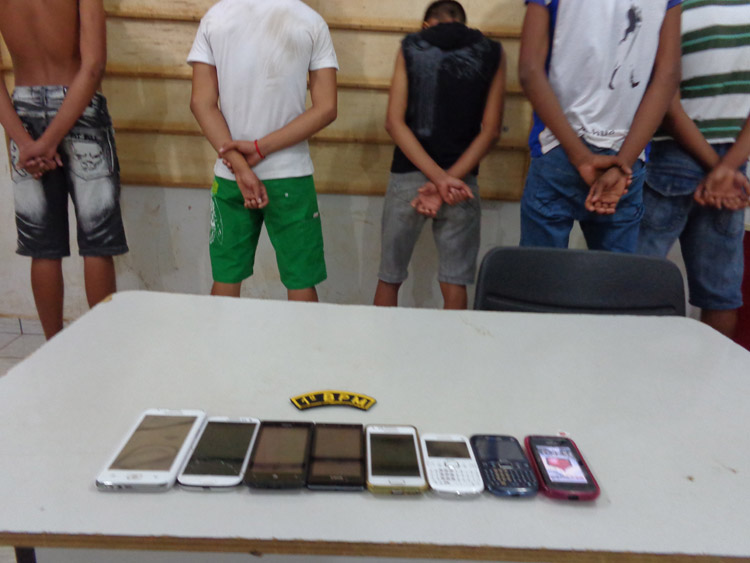 PM PRENDE BANDO QUE FAZIA ARRASTÕES PELO CENTRO DE PORTO VELHO; QUATRO SÃO MENORES