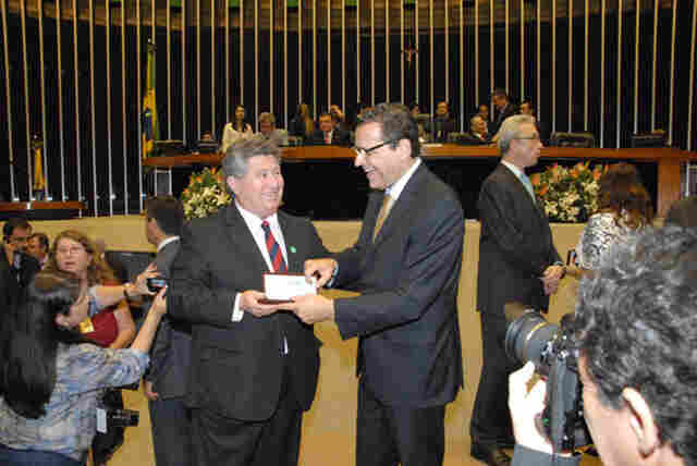 Chagas Neto é homenageado na Câmara Federal pelos 25 anos da Constituição