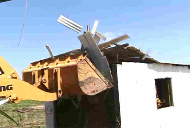 O DESESPERO DE 40 FAMÍLIAS DURANTE DESOCUPAÇÃO DE ÁREA INVADIDA EM PORTO VELHO; Vídeo