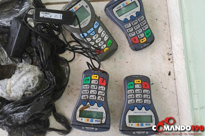 PM ENCONTRA MÁQUINAS PARA USO DE CARTÕES DE CRÉDITOS ENTERRADAS
