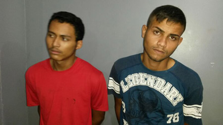 Dupla presa em flagrante após roubar comércio