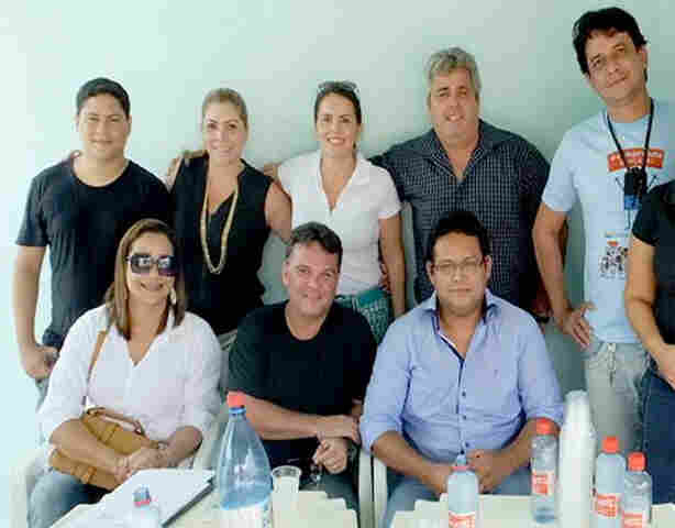 Bloco Filhos da Pauta é fundado e no primeiro ano abre desfile da Banda do Vai Quem Quer