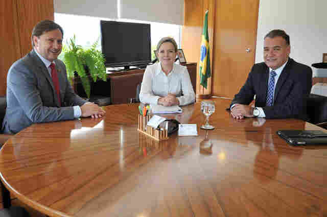 Projeto de R$ 200 milhões para conter alagações é reforçado por Jesualdo em Brasília