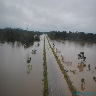CHEIA LEVA PRF A PROIBIR TRÁFEGO NA BR-364 NO SENTIDO ACRE