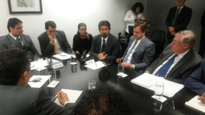 Amir Lando anuncia avanço nas negociações sobre a transposição de servidores