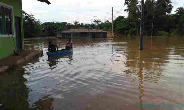 EM CUJUBIM, ESCOLA QUE ABRIGAVA ATINGIDOS PELA ENCHENTE FICOU DEBAIXO DÁGUA