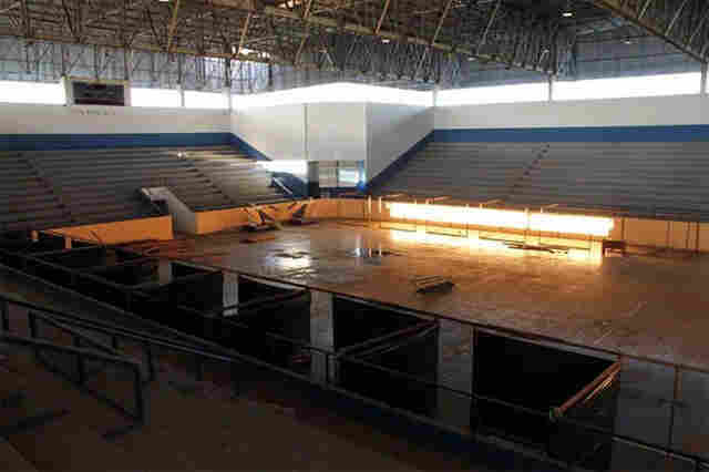 FAMÍLIAS DO BAIXO MADEIRA SÃO ALOJADAS NO GINÁSIO CLAUDIO COUTINHO