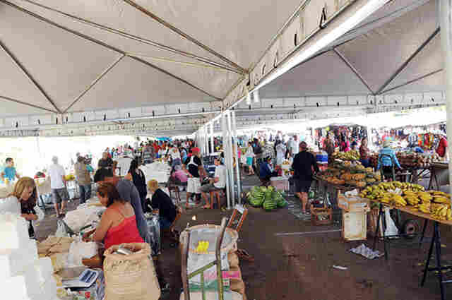 Ambulantes do Shopping Popular são instalados nas praças Marechal Rondon e Jonathas Pedrosa