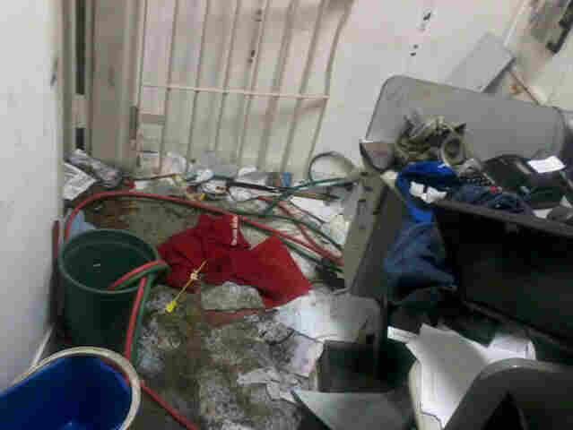 Bando leva dinheiro e armas do Bradesco