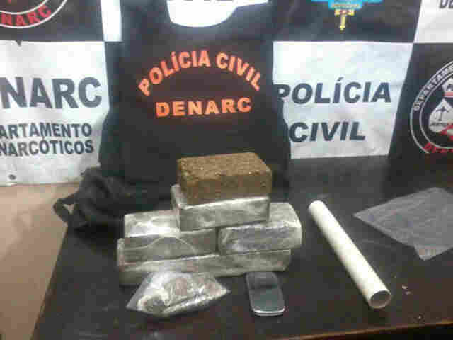 Denarc prende três homens com quase quatro quilos de maconha