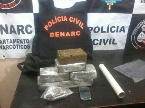 Denarc prende três homens com quase quatro quilos de maconha