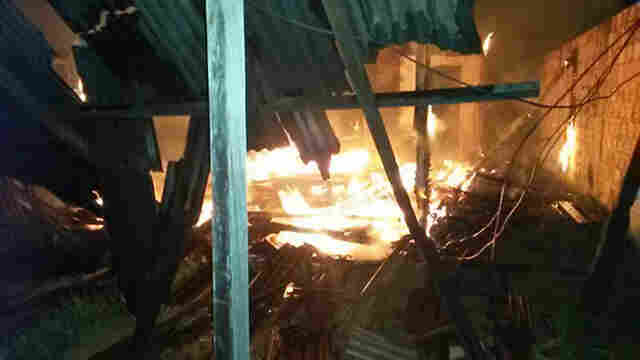 Fogo destrói casa na Zona Leste de Porto Velho