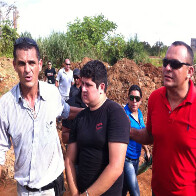 VÍDEO: POLICIAIS LOCALIZAM RESTOS MORTAIS DO MENINO ARTHUR PIETRO; POPULAÇÃO TENTA LINCHAR ASSASSINO