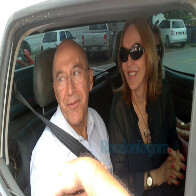 Bem humorado, Confúcio faz mistério sobre reeleição