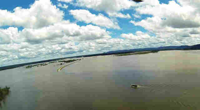 Depois de atingir 19,72 metros, nível do Madeira baixa, mas Defesa Civil descarta sinal de vazante