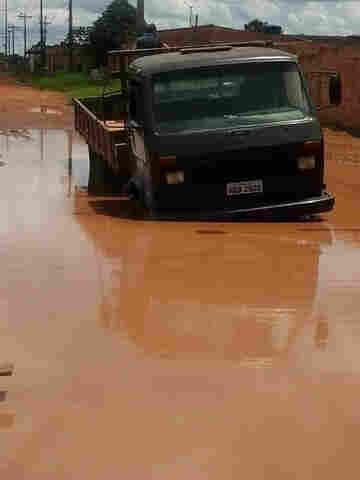 Povo indignado com abandono de Porto Velho