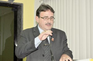 Comissão Especial percebe irregularidades