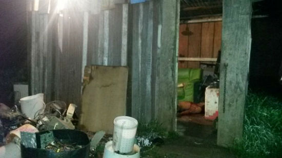 HOMEM &#69;XECUTADO A TIROS DENTRO DA PRÓPRIA CASA EM PORTO VELHO