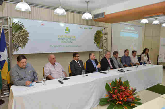 Entidades discutem planejamento com experiência de outras capitais