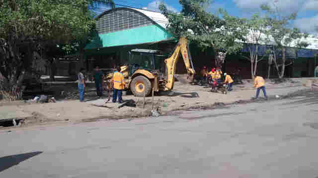 Área central &#99;astigada pela enchente recebe só agora frente de serviços da Prefeitura