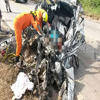 ACIDENTE GRAVE ENTRE &Ocirc;NIBUS E CARRO MATA DUAS PESSOAS NA BR 364