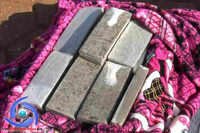 PM de Cacoal prende mulher transportando 36 Kg de maconha