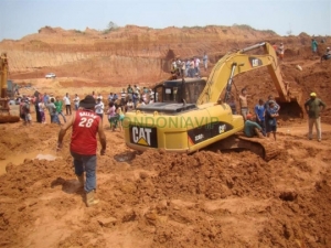 Desmoronamento mata três em Bom Futuro