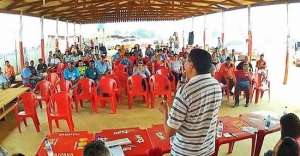 Essa é a oportunidade de tirar políticos que privilegiam familiares e empresas, diz Padre Ton
