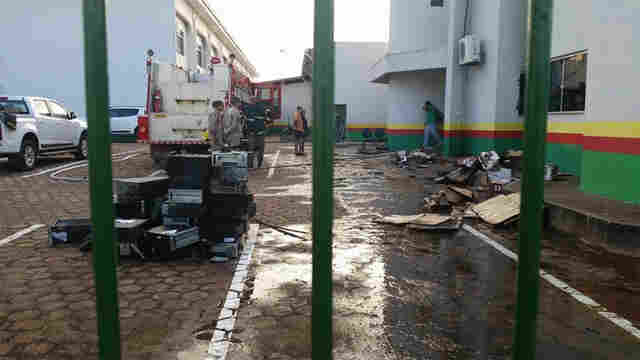 Incêndio destrói equipamentos no Detran