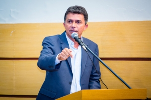 Expedito anuncia criação de conselho para gerenciar ações da cultura
