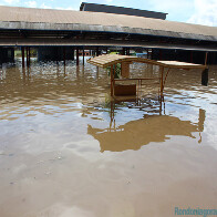 MADEIRA JÁ ESTÁ COM DOIS METROS ACIMA DO NORMAL E PREFEITURA DIZ QUE RISCO DE NOVA CHEIA É REAL