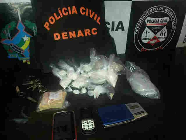 Casal preso pelo Denarc com quase um quilo de droga na Zona Sul