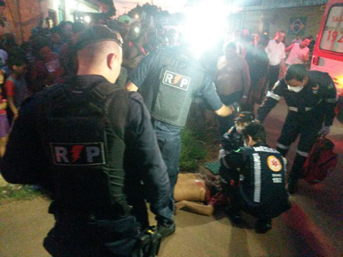 HOMEM É MORTO A TIROS NA ZONA LESTE