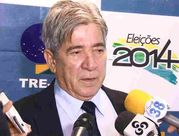 Vídeo: Falta de energia não é problema para a votação, diz presidente do TRE