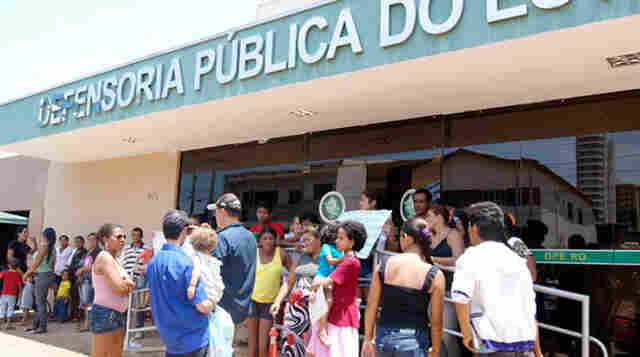 Acordo beneficia famílias de condomínios e reintegração acontece até dia 20