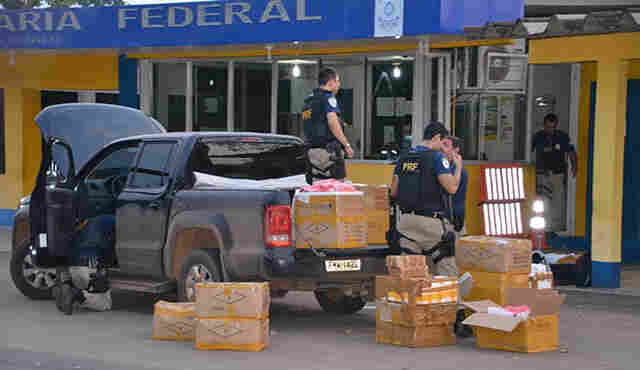Empresário e suposto policial civil de São Paulo são presos em Ji-Paraná com mais de R$ 50 mil em contrabando