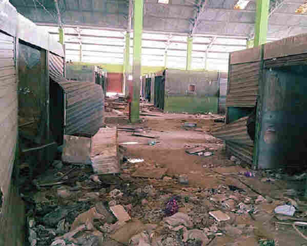 Caos persiste no Shopping Popular