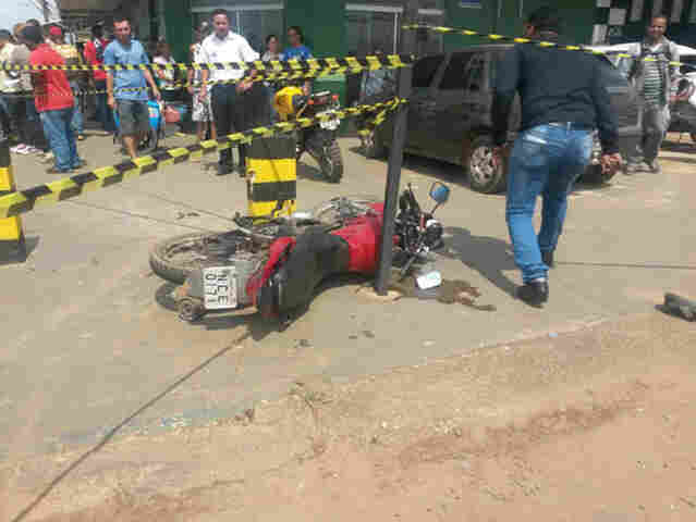 ACIDENTE ENTRE CARRO É MOTO DEIXA UMA VITIMA FATAL EM PORTO VELHO