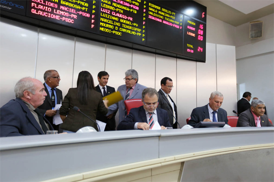 Publicidade de concursos deverá ser feita em Diário Oficial e Sites Eletrônicos das instituições