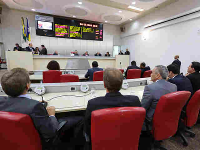 DEPUTADOS DECIDEM NESTA TERÇA SE ABREM PROCESSO DE AFASTAMENTO DO GOVERNADOR