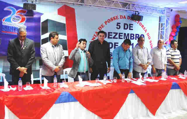 Nova diretoria do Sintero toma posse